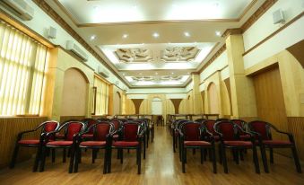 Hotel Vasundhara Palace