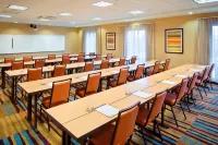 Fairfield Inn & Suites Monaca Hotels in Center Township