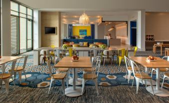 SpringHill Suites Oceanside Beach