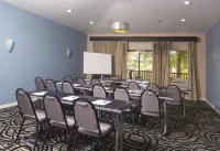 Holiday Inn Express & Suites Solana Beach-Del Mar Hotels in Solana Beach
