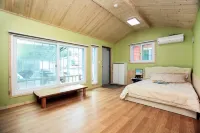 Samcheok Rainbow Pension - Pools
