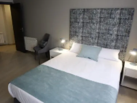 Apartamentos Real Lleida Hotels in Lleida