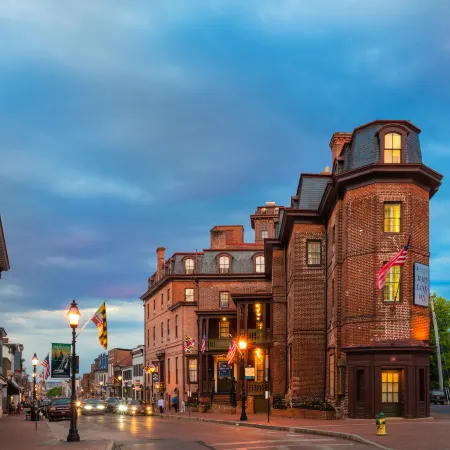 Historic Inns of Annapolis Отели рядом с достопримечательностью «Военно-морская академия США»