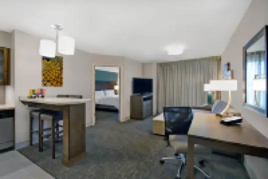 Staybridge Suites STERLING HEIGHTS - DETROIT by IHG