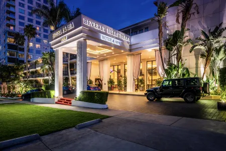 Beverly Hills Plaza Hotel & Spa Отели рядом с достопримечательностью «Парк Холмби»