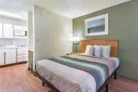 HomeTowne Studios By Red Roof Dallas - North Addison/ Tollway - 2-Star