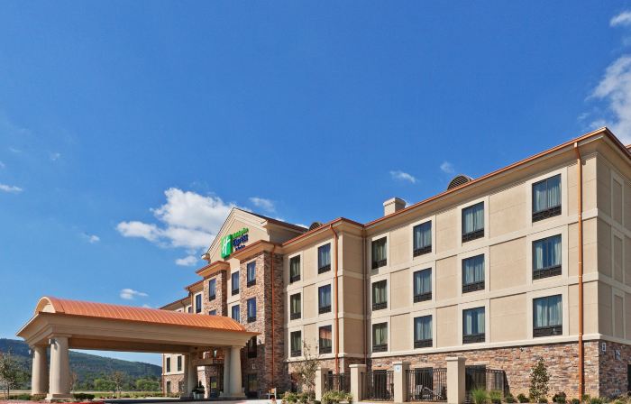 Holiday Inn Express & Suites POTEAU by IHG