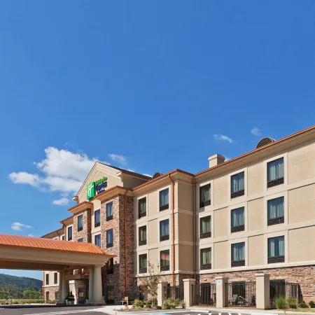 Holiday Inn Express & Suites POTEAU by IHG