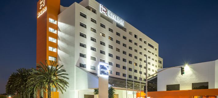 Real Inn Tijuana by Camino Real Hoteles ティフアナのホテル
