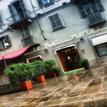 Le Petit Hotel