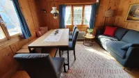 Charming Chalet with Mountain View Near Arosa for 6 People (House Exclusive Use) Hotels in Langwies