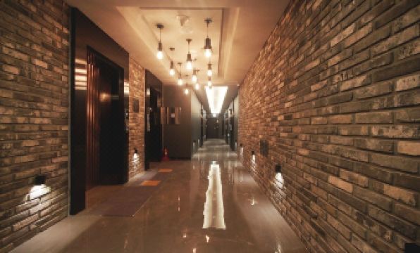 1. 호텔 더 디종..