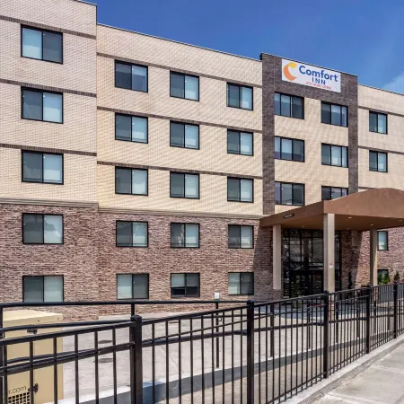 Comfort Inn JFK Airport Отели рядом с достопримечательностью «Железнодорожная станция JFK Air Train»