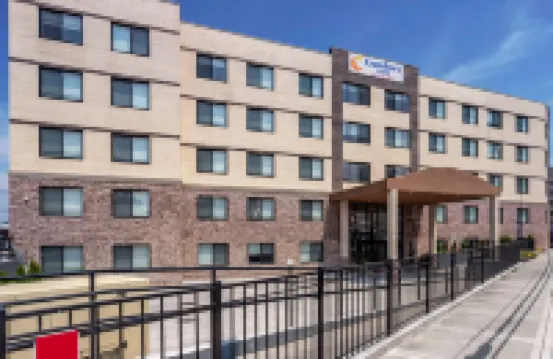 Comfort Inn JFK Airport Hotels near JFK Air Train