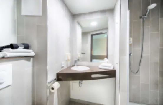 โรงแรม B&B วิลเฮล์มฮาเฟน
