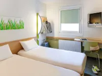 Ibis Budget Dommartin-lès-Cuiseaux Hotels in Louhans