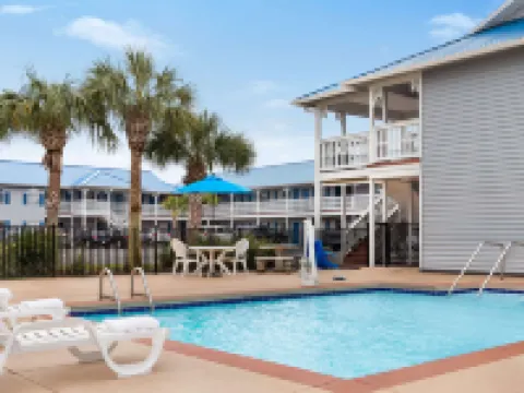 ซุปเปอร์ 8 บายวินด์แฮม โฟลีย์ โรงแรมในโฟลีย์