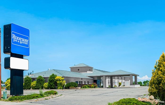 Rodeway Inn & Suites