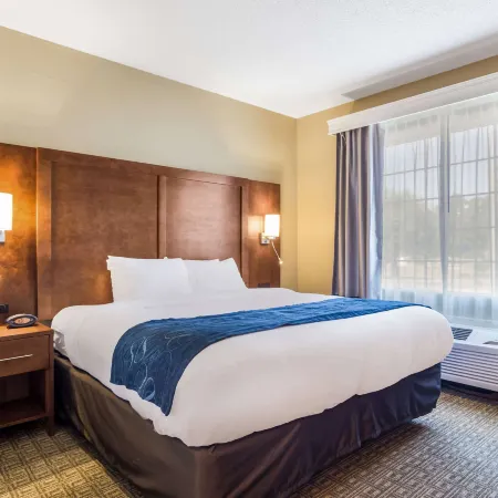 Comfort Suites