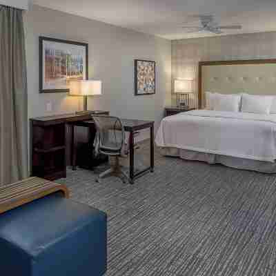 Homewood Suites by Hilton St. Louis Westport Rooms