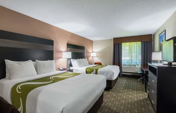 密西根霍蘭AmericInn酒店