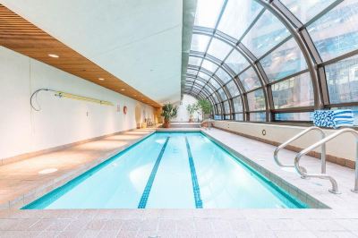 屋内プール メトロポリタン ホテル バンクーバーの写真