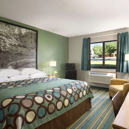 Super 8 by Wyndham Batesville