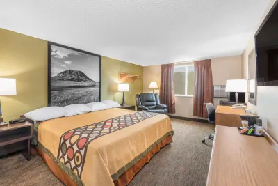 Super 8 by Wyndham Pierre SD Hôtels à : 
