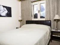 Beautiful Holiday House for 10 Persons, with Swimming Pool