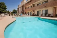 Clarion Pointe OKC Airport - parcheggio