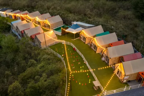 Cheongdo Shinnanda Aegyeon Glamping Hotels in Cheongdo