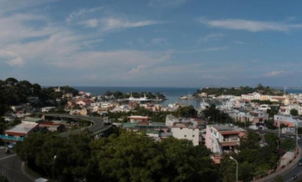 5. 블랙 마켓 호텔..