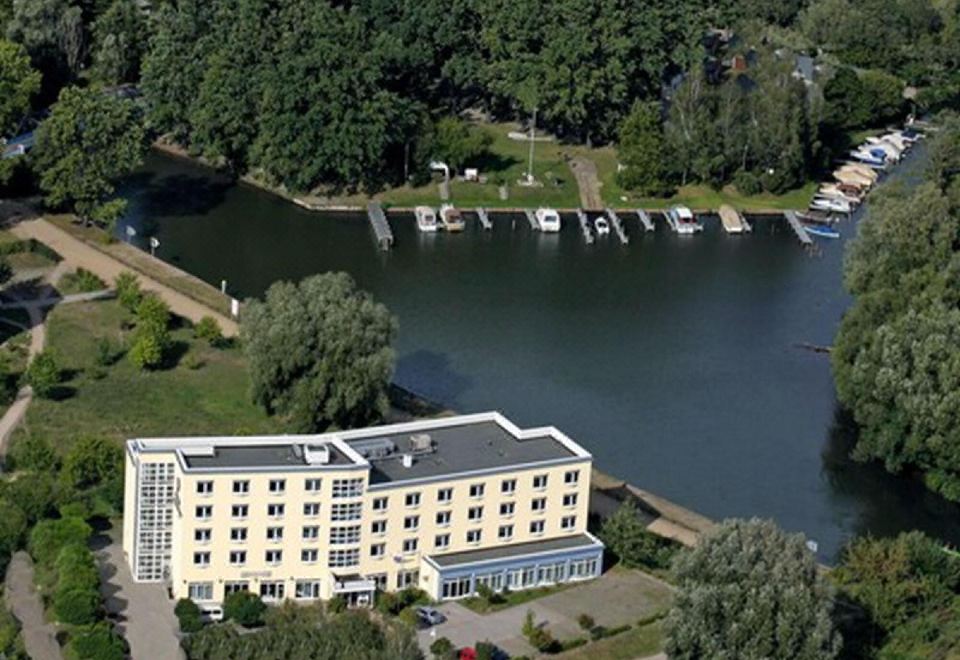Hotel An der Havel - Housity
