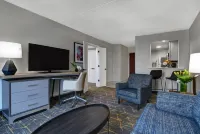Holiday Inn PHILADELPHIA-CHERRY HILL by IHG Hotels near Woodcrest Train Station