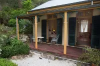 Tizzana Winery Bed and Breakfast Hotels in Cattai