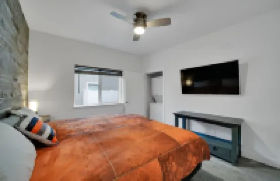 The Jolly Rancher, King beds, Luxury Furnishings, Great Reviews!