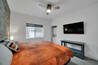 The Jolly Rancher, King beds, Luxury Furnishings, Great Reviews!