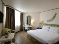 Wangcome Hotel Hotels near Wat Pra Sing