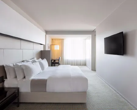 Hotel Realm Hotels in Barton