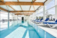 Vent d'Eden Park Hôtel - piscina