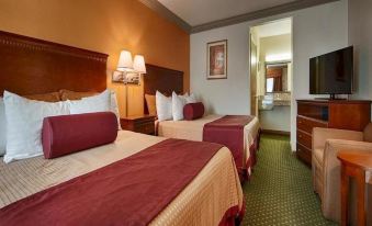 Cloverdale Wine Country Inn & Suites - Housity