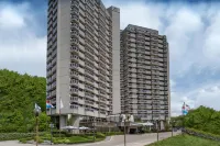 DoubleTree by Hilton Luxembourg Отели рядом с достопримечательностью «Сад Трансисьон Петрюс»