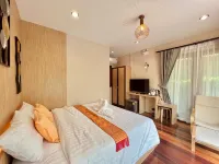 Thienhom Amphawa Resort Hotels near Wat Bang Kung