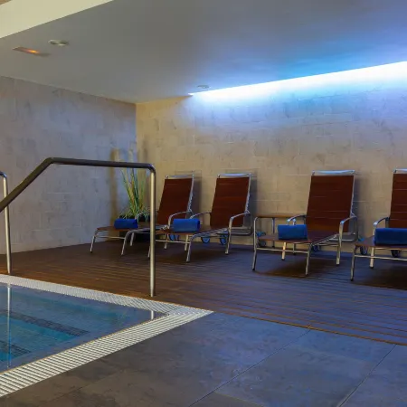 Aimia Hotel
