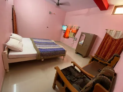 Hotel Shri Mahant Orchha 5 Mint Walking from Ram Raja Temple