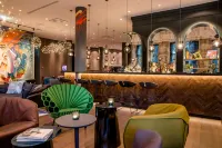 Motel One Graz - بار