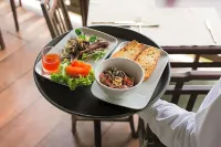 Satri House Hotel - servizio colazione