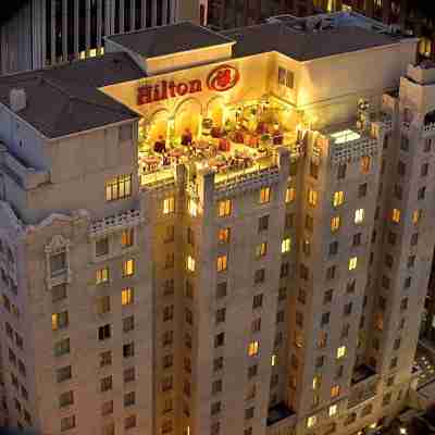 Hilton Checkers Los Angeles Hotel Exterior