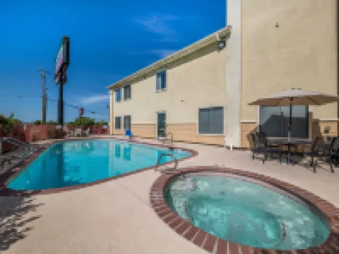 Quality Inn and Suites Terrell Hoteles en Terrell