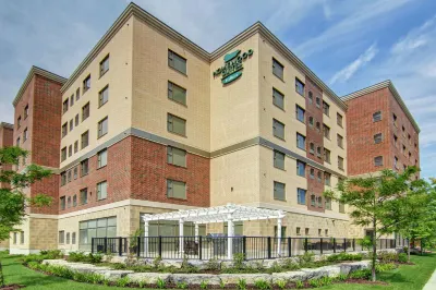 Homewood Suites by Hilton Ottawa Kanata Hotels in der Nähe von Brunet Florist